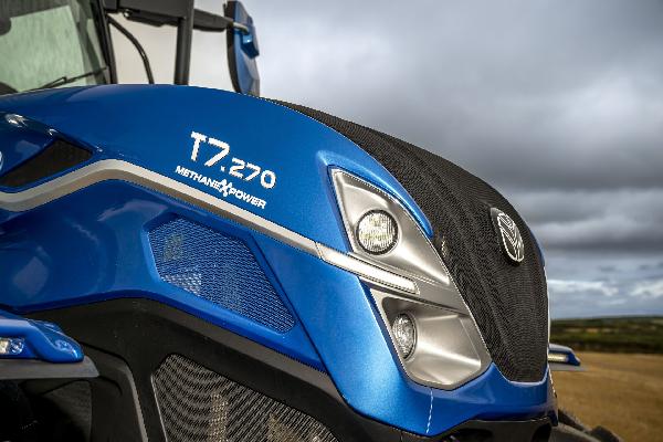 El prototipo de preproducción T7 Methane Power GNL atrae todas las miradas en el stand de New Holland en Agritechnica 2023