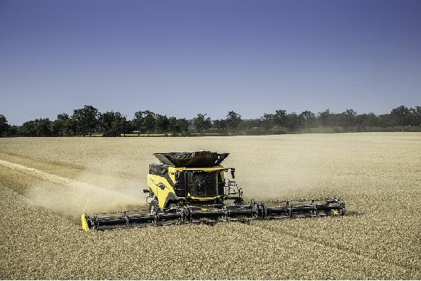 New Holland presenta la CR11, cosechadora insignia de última generación 